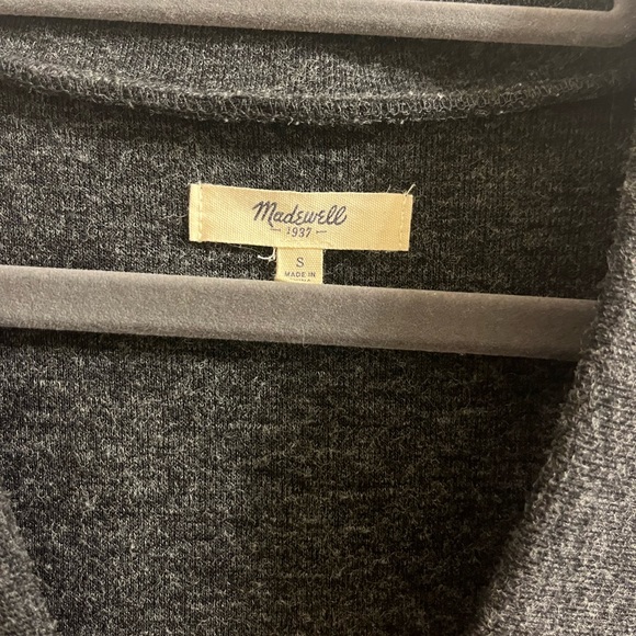 Madewell textured V neck top - Picture 2 of 3